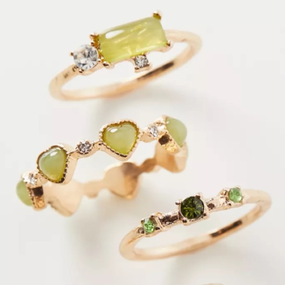 NEW UO 5 ring set stackable green stones - Picture 2 of 6